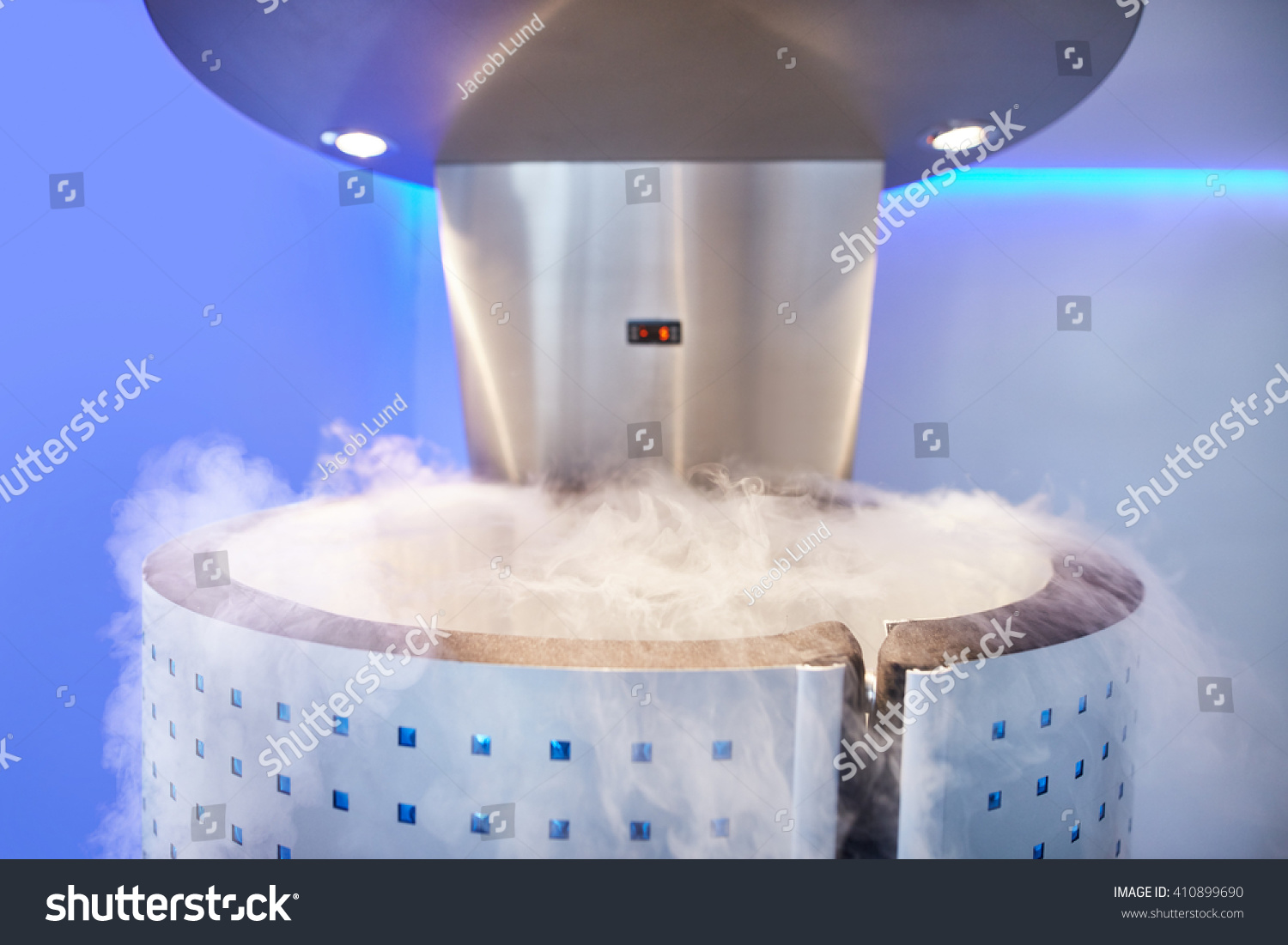 cryosauna shutterstock